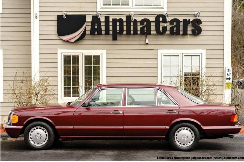 https://autogreeknews.gr/wp-content/uploads/2021/06/Mercedes-420-SEL-3.jpg