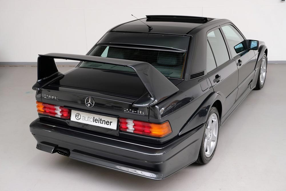 https://autogreeknews.gr/wp-content/uploads/2021/06/Mercedes-Benz-190E-2.5-Evolution-II-13.jpg
