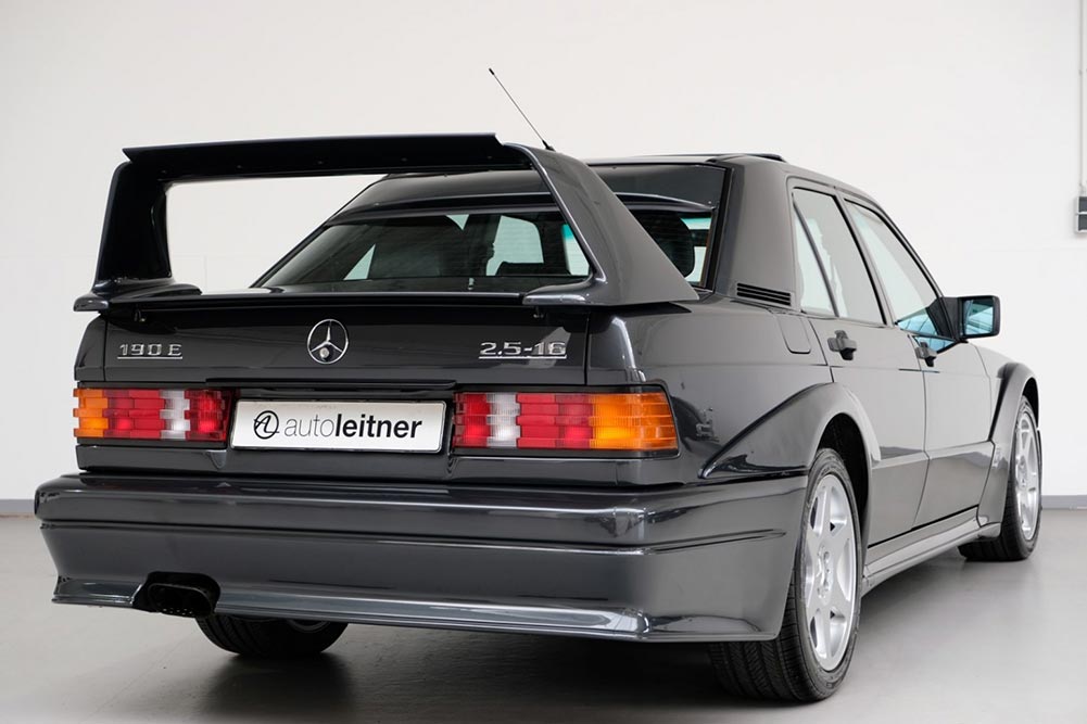 https://autogreeknews.gr/wp-content/uploads/2021/06/Mercedes-Benz-190E-2.5-Evolution-II-6.jpg