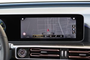 Mercedes-EQC-400-(15)