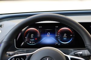 Mercedes-EQC-400-(22)