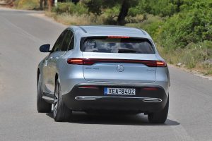 Mercedes-EQC-400-(39)