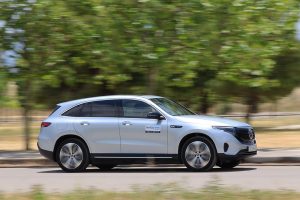 Mercedes-EQC-400-(4)