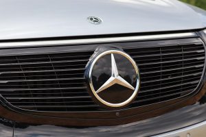 Mercedes-EQC-400-(54)