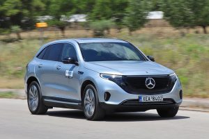 Mercedes-EQC-400-(6)