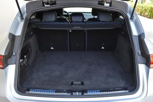 Mercedes-EQC-400-(7)