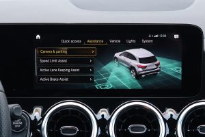 Mercedes-GLA-250-e-(29)