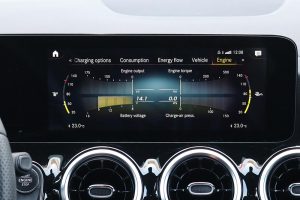 Mercedes-GLA-250-e-(33)