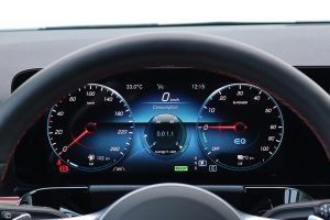 Mercedes-GLA-250-e-(39)