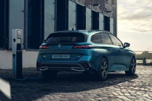 Peugeot-308-SW-2021-(2)