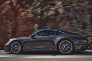 Porsche_911_GT3_Touring-5