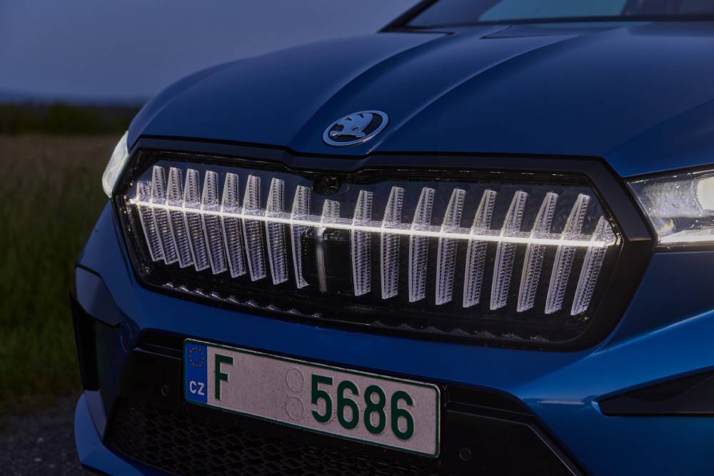 https://autogreeknews.gr/wp-content/uploads/2021/06/SKODA_ENYAQ_SPORTLINE_iV_80x_81.jpg