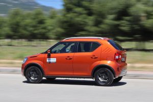 Suzuki Ignis 1.2 Hybrid Auto (2)