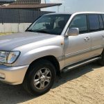 Toyota-Land-Cruiser-100-(1)
