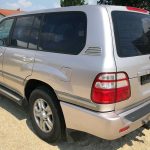 Toyota-Land-Cruiser-100-(2)