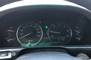 Toyota-Land-Cruiser-100-(5)