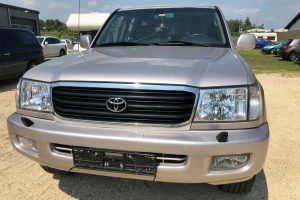 Toyota-Land-Cruiser-100-(9)