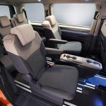 Volkswagen-Multivan-2021-(6)
