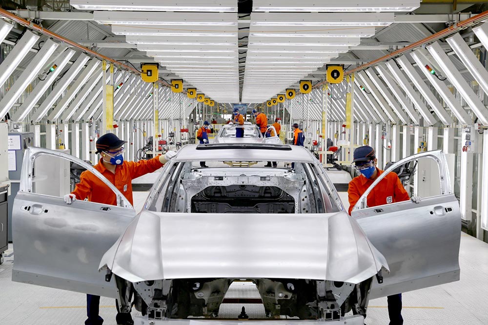 https://autogreeknews.gr/wp-content/uploads/2021/06/Volvo-Production-5.jpg