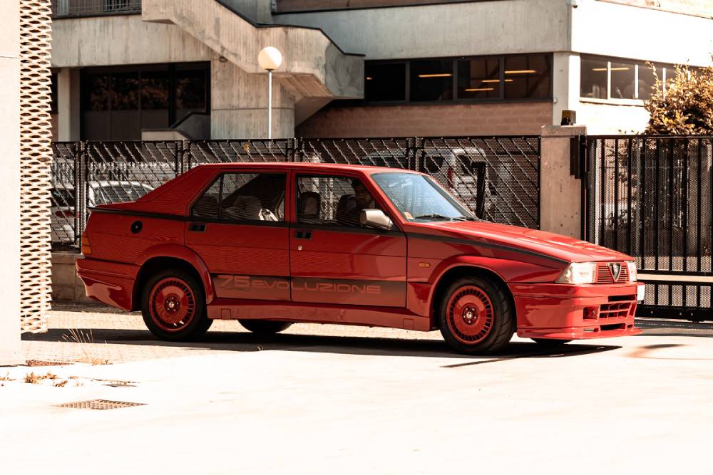 https://autogreeknews.gr/wp-content/uploads/2021/06/alfa-romeo-75-turbo-evoluzione-1.jpg