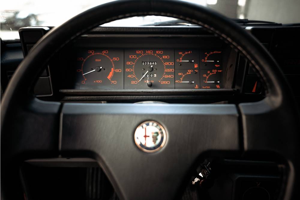 https://autogreeknews.gr/wp-content/uploads/2021/06/alfa-romeo-75-turbo-evoluzione-8.jpg