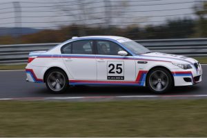 bmw_m5_csl_25th_anniversary_edition_90