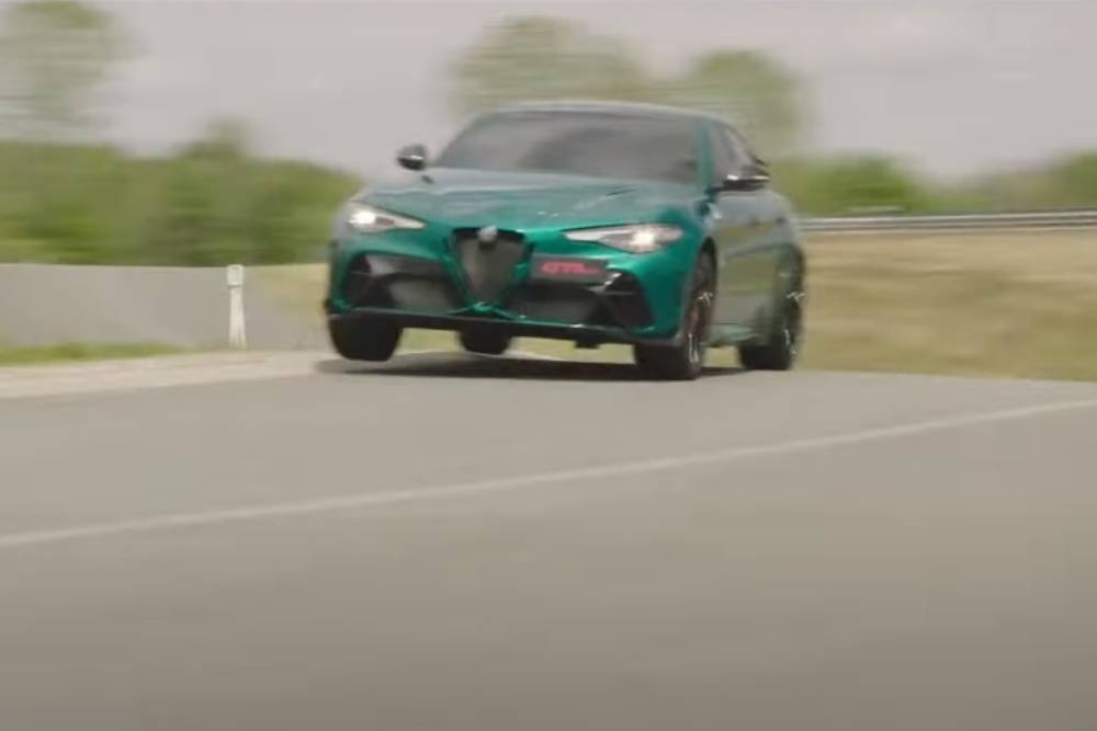 «Αέρα» ο Raikkonen με την Alfa Giulia GTAm (+video)