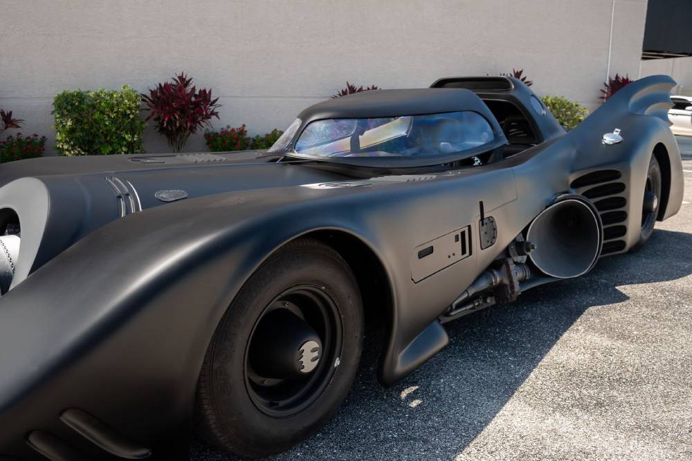 https://autogreeknews.gr/wp-content/uploads/2021/07/1989-batmobile-for-sale-6.jpg