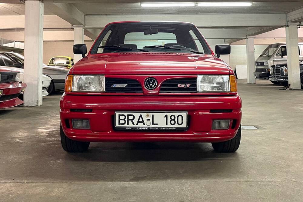 https://autogreeknews.gr/wp-content/uploads/2021/07/1993-Volkswagen-Polo-Treser-GT-10.jpg