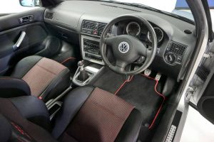 2002-VW-Golf-GTI-25th-Anniversary-Edition-8-Mile-2 (3)