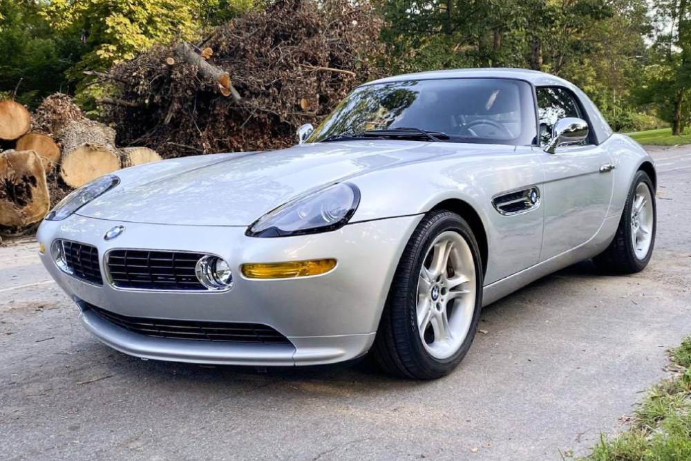 https://autogreeknews.gr/wp-content/uploads/2021/07/2002-bmw-z8-with-under-10000-miles-for-sale-8.jpg