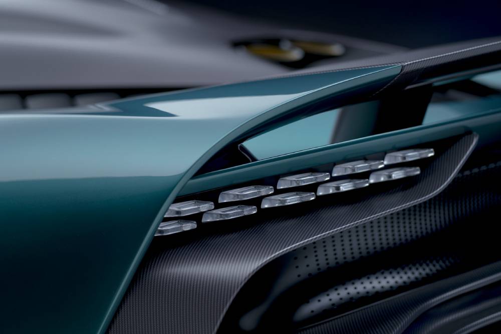 https://autogreeknews.gr/wp-content/uploads/2021/07/2022-Aston-Martin-Valhalla-14.jpg