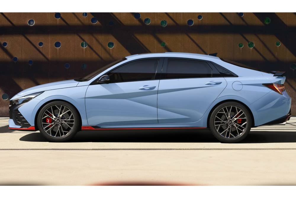 https://autogreeknews.gr/wp-content/uploads/2021/07/2022-Hyundai-Elantra-N-i30-003.jpg