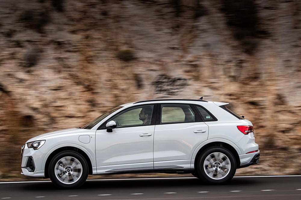 https://autogreeknews.gr/wp-content/uploads/2021/07/AUDI-Q3-TFSI-e_9.jpg