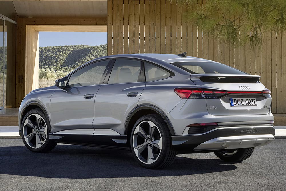 https://autogreeknews.gr/wp-content/uploads/2021/07/Audi_Q4_e-tronsportback-2.jpg