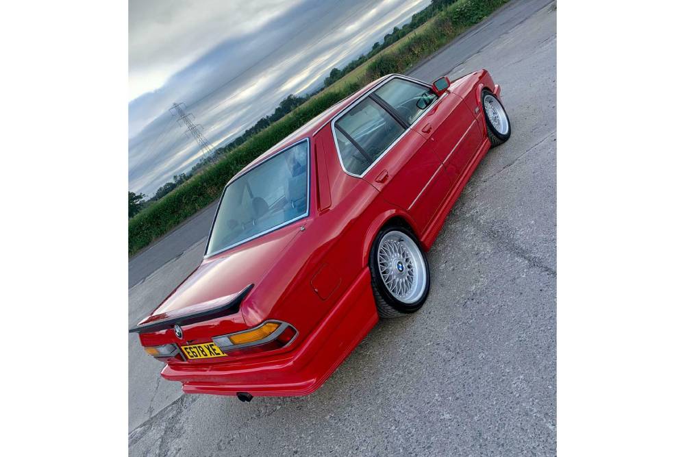 https://autogreeknews.gr/wp-content/uploads/2021/07/BMW-E28-Mercedes-6.jpg