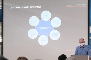 Chief-Customer-Experience-Officer-of-Stellantis,-Richard-Schwartzwald-(1)