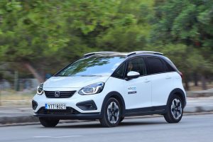 Honda-Jazz-Crosstar-Hybrid-(4)