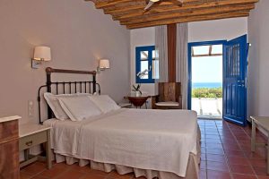 Hotel-Petres-Paros-(2)