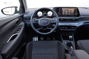 Hyundai-Bayon-1.2-interior-(10)