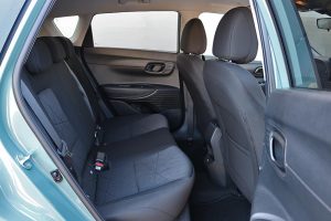 Hyundai-Bayon-1.2-interior-(2)