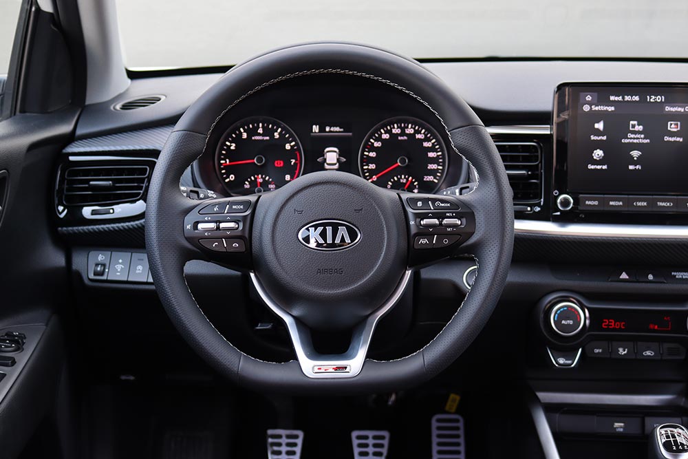 https://autogreeknews.gr/wp-content/uploads/2021/07/Kia-Stonic-1.0TGDI-100PS-48V-Hybrid-11.jpg