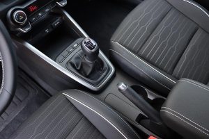 Kia-Stonic-1.0TGDI-100PS-48V-Hybrid-(17)