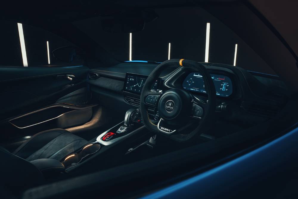 https://autogreeknews.gr/wp-content/uploads/2021/07/Lotus-Emira-Interior-3.jpg