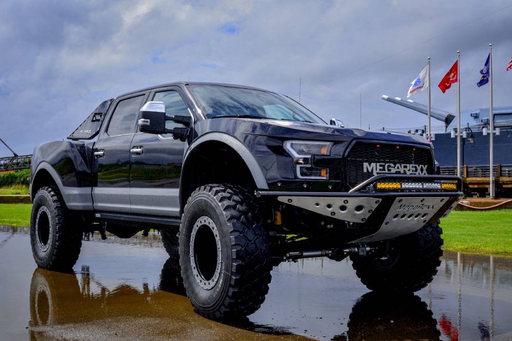 https://autogreeknews.gr/wp-content/uploads/2021/07/MegaRaptor-by-Megarexx-Trucks-1.jpg