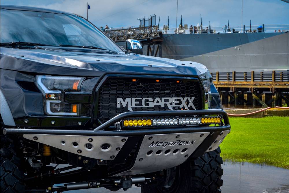 https://autogreeknews.gr/wp-content/uploads/2021/07/MegaRaptor-by-Megarexx-Trucks-10.jpg