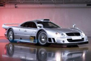 Mercedes-Benz-CLK-GTR-1