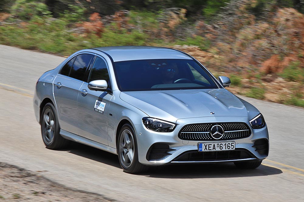 https://autogreeknews.gr/wp-content/uploads/2021/07/Mercedes-E-300-e-1.jpg