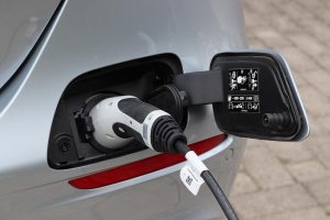 Mercedes E 300 e (10)