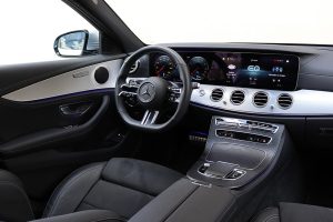 Mercedes E 300 e (12)